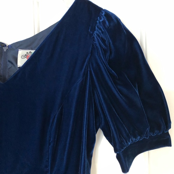 Vintage Dresses & Skirts - Blue Velvet Lanz Dress